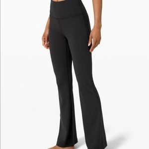 Groove Super-High-Rise Flared Pant Nulu